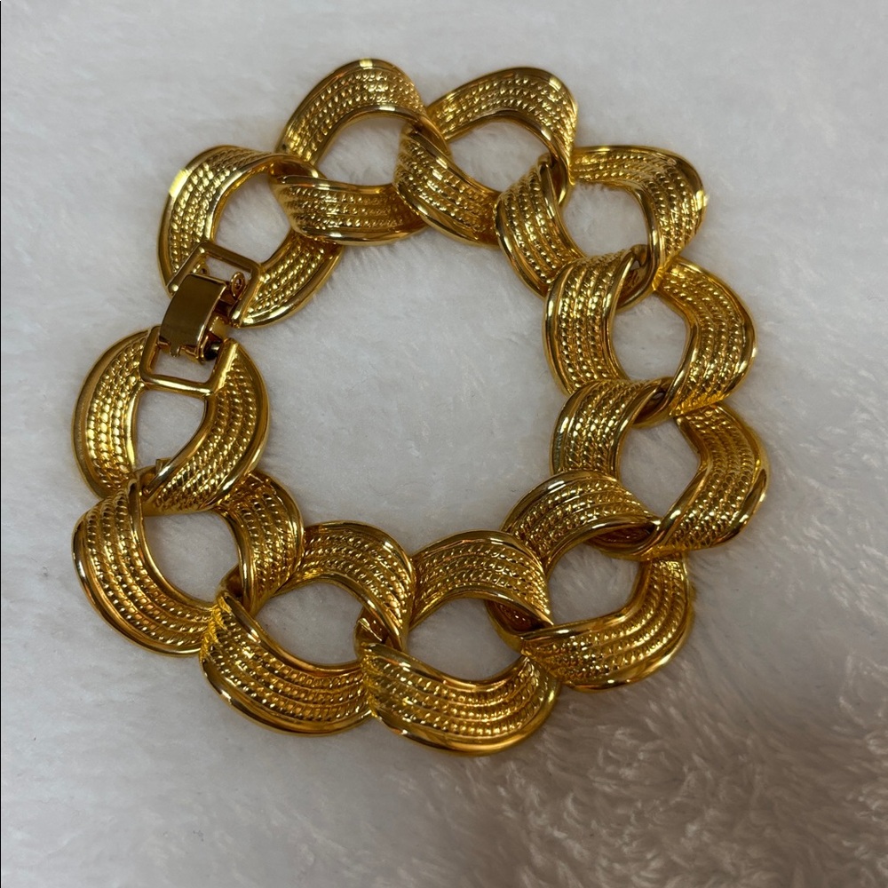 Gold-Tone Textured Link Bracelet - Classic Women's Jewelry - Picture 6 of 8